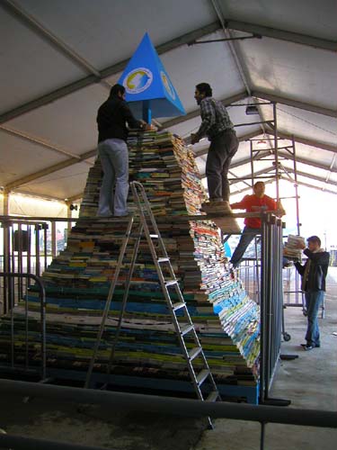 book pyramid