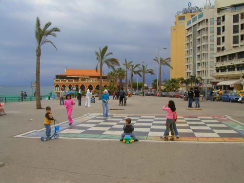 kids on the corniche